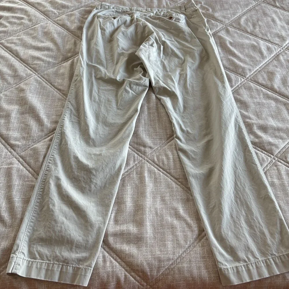 Banana Republic: Men's Khaki Tan Straight Leg Casual Pants Trousers Size 30x32